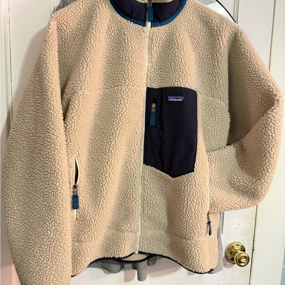 Patagonia Tan and Navy Fleece Jacket